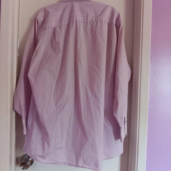 TWO MEN'S GEOFFREY BEENE  BUTTON DOWN SHIRTS - Picture 4 of 9